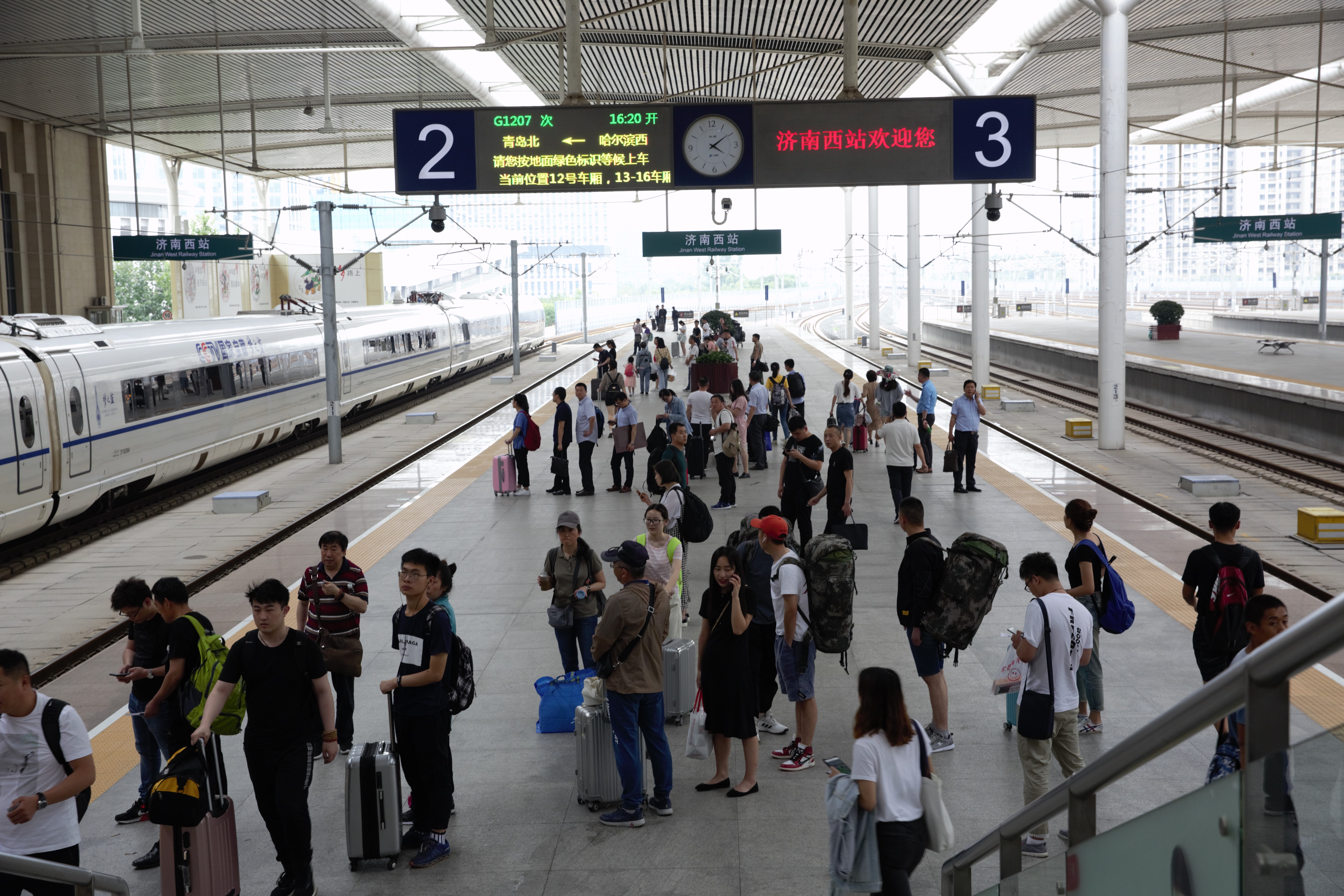 关于上港客场告捷,越秀山再添一城胜利的信息 关于上港客场告捷,越秀山再添一城胜利的信息