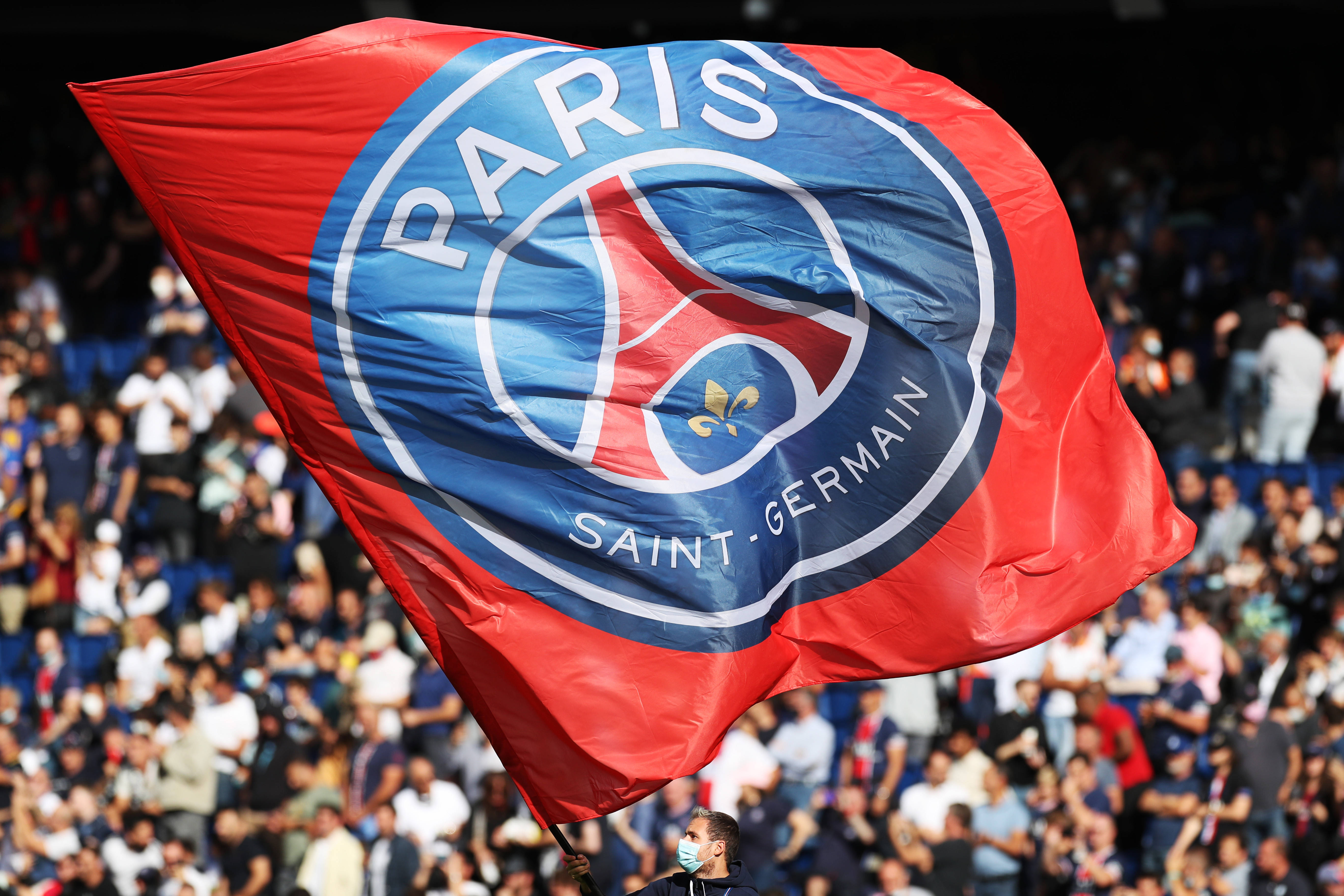 关于巴黎圣日耳曼客场大胜，继续领跑积分榜的信息