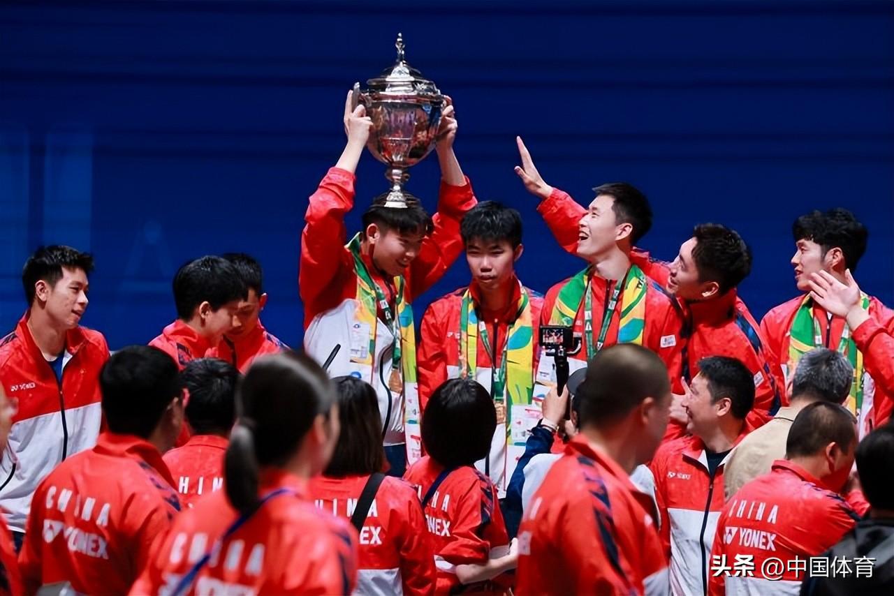 包含球队实力强大，展现出色比赛风采的词条