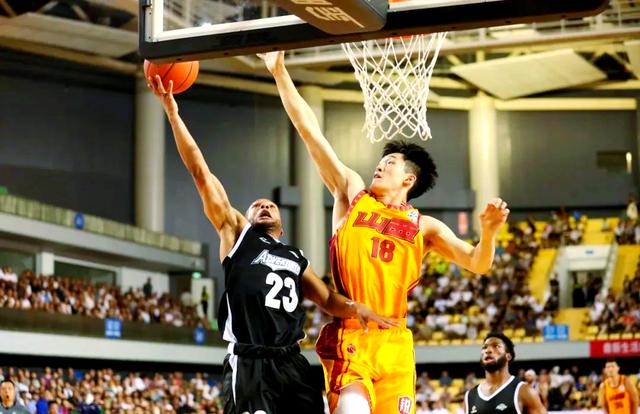 快报:国内外篮球联赛巅峰战役即将上演!的简单介绍 快报:国内外篮球联赛巅峰战役即将上演!的简单介绍